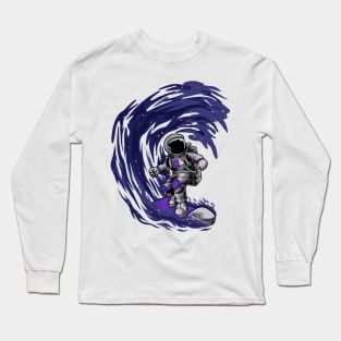 astronaut surfing Long Sleeve T-Shirt